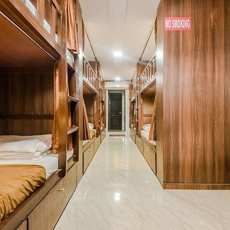 Awesome Dormitory - Men Only Bombay Esterno foto