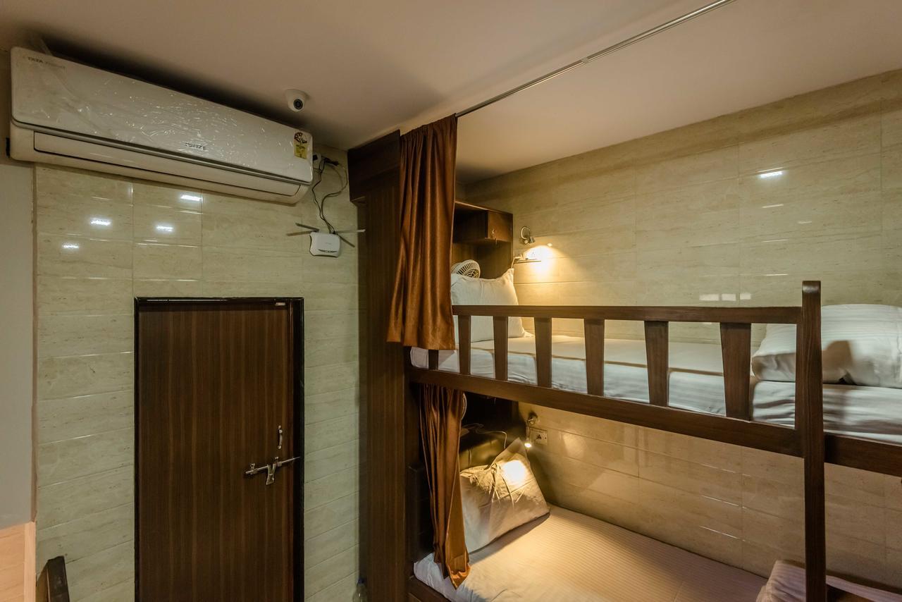 Awesome Dormitory - Men Only Bombay Esterno foto