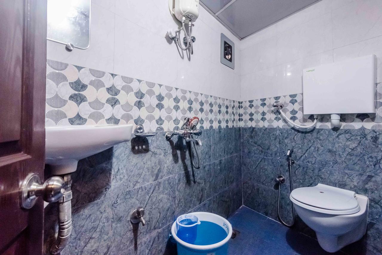 Awesome Dormitory - Men Only Bombay Esterno foto