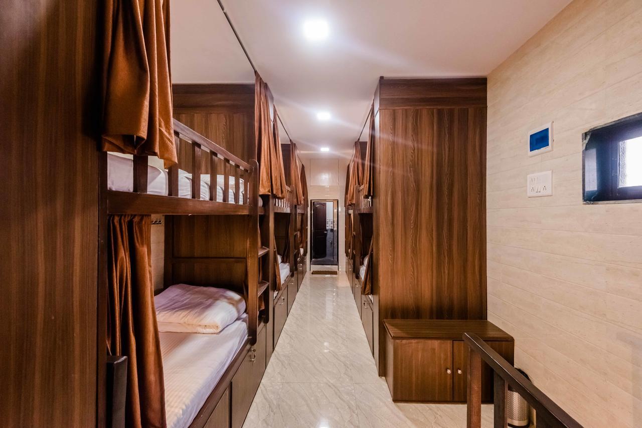 Awesome Dormitory - Men Only Bombay Esterno foto